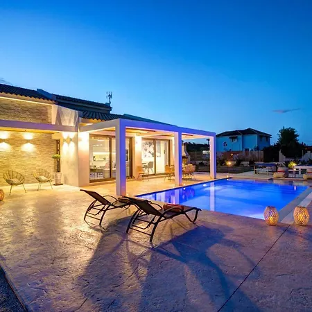 Zante Prime Heated Pool Willa *