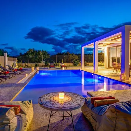 Zante Prime Heated Pool Plános