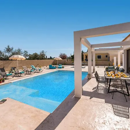 Zante Prime Heated Pool * Πλάνος